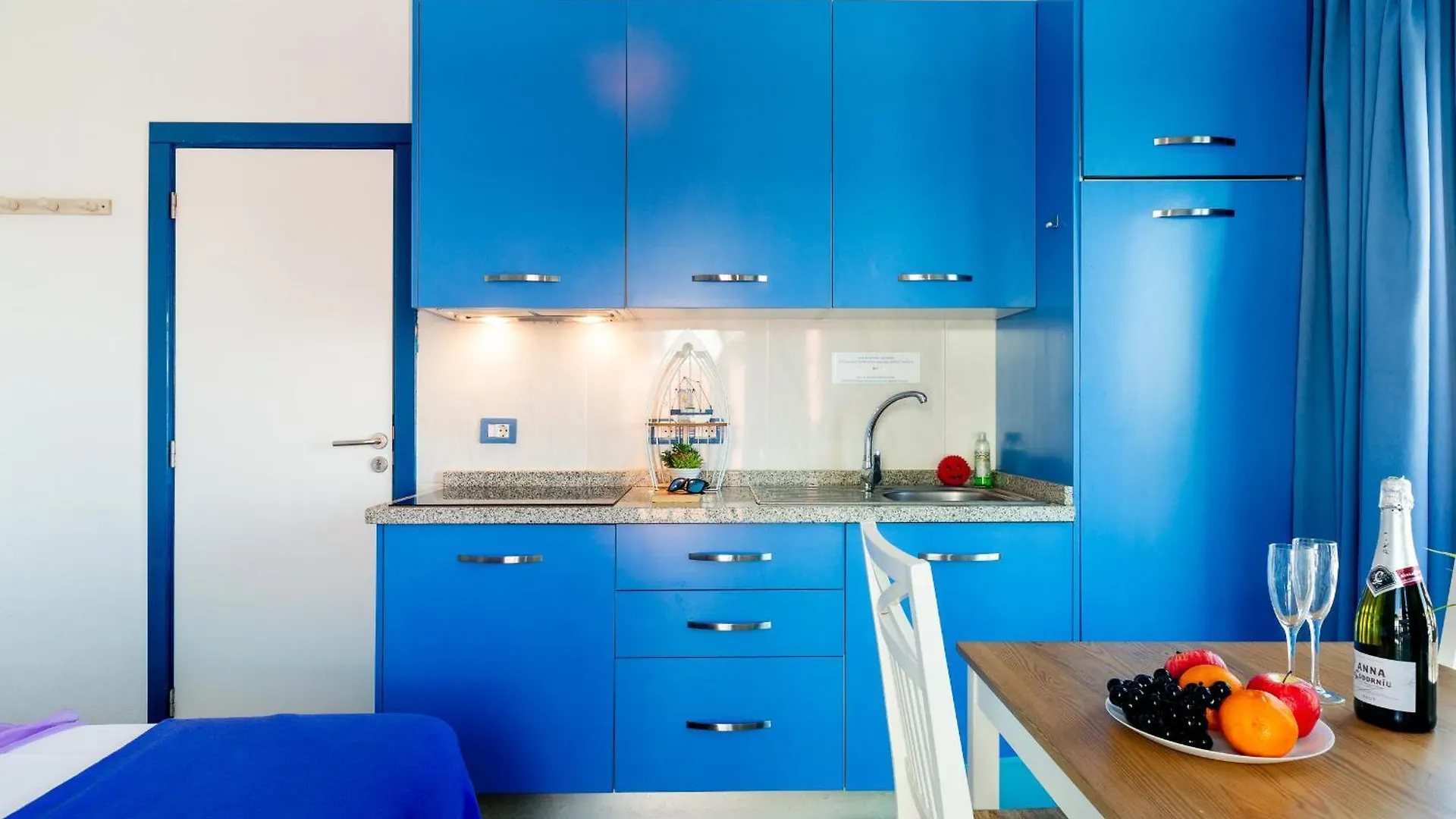 Riva Eco Guest House Los Abrigos 0*,