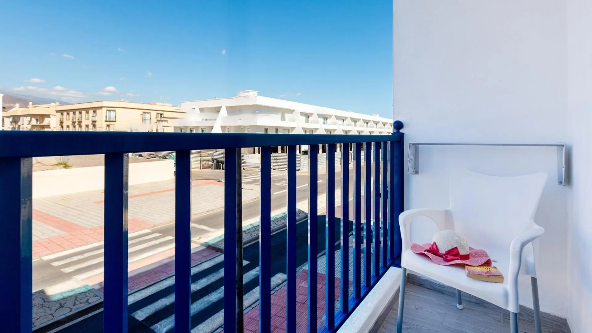 Riva Eco Guest House Los Abrigos 0*,